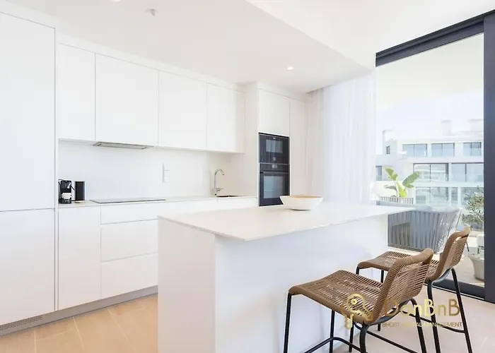 Appartement In Higueron West